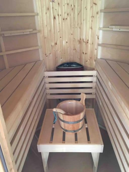 Chalet 2 Personnes Avec Jacuzzi Et Piscine Saisonniere Partagee Corcieux Ngoại thất bức ảnh
