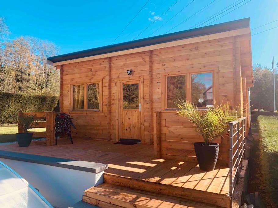 Chalet 2 Personnes Avec Jacuzzi Et Piscine Saisonniere Partagee Corcieux Ngoại thất bức ảnh